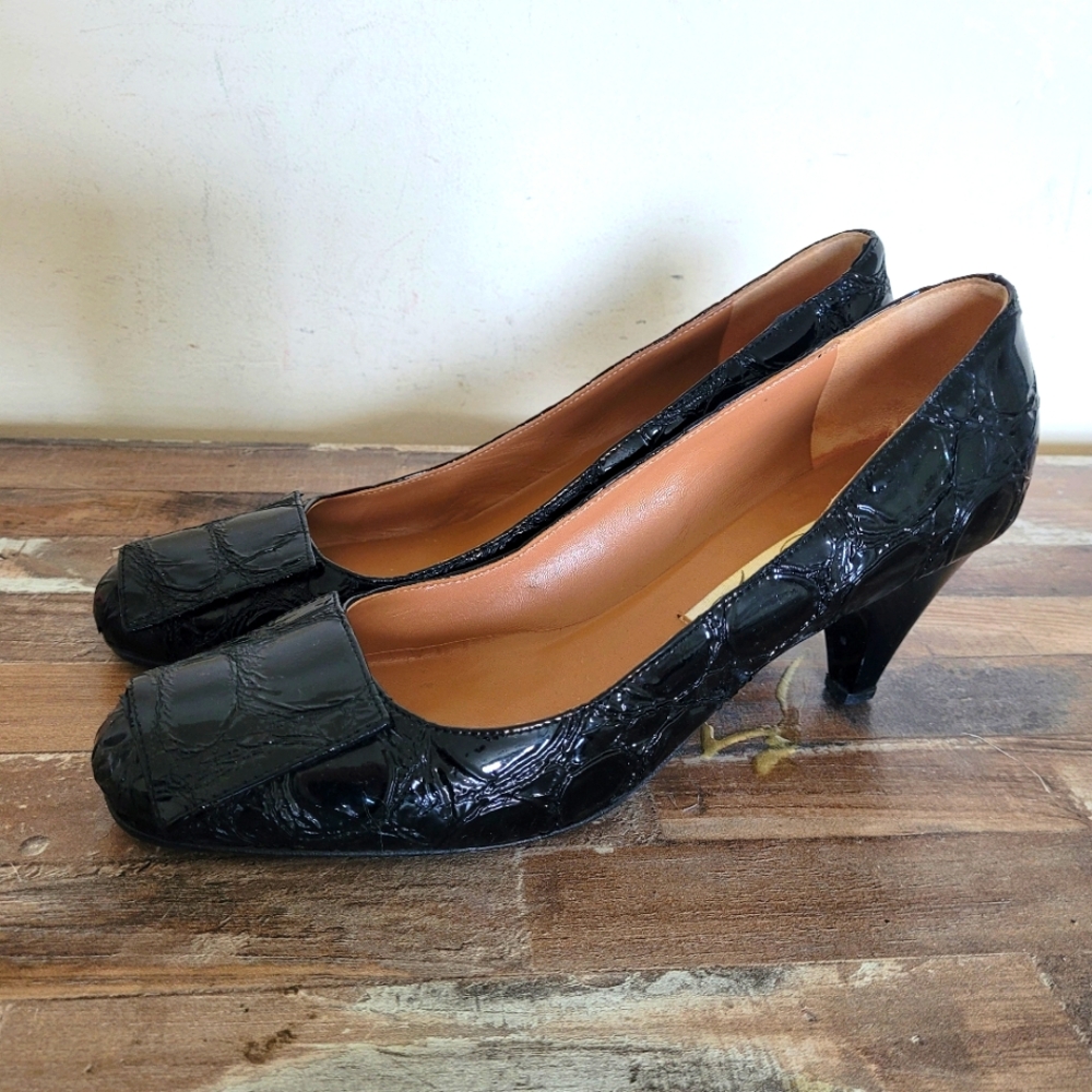Diana Broussard Leather Elegant Black Crocodile Pattern Heels